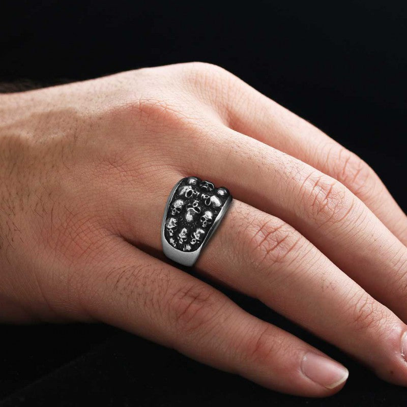 Skulle Band Ring